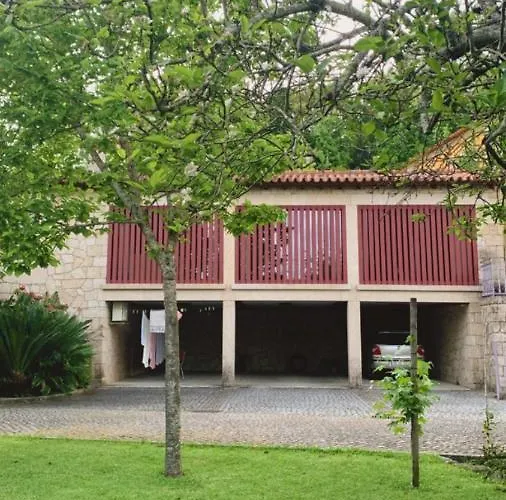 Casa Dos Tinocos * 브라가